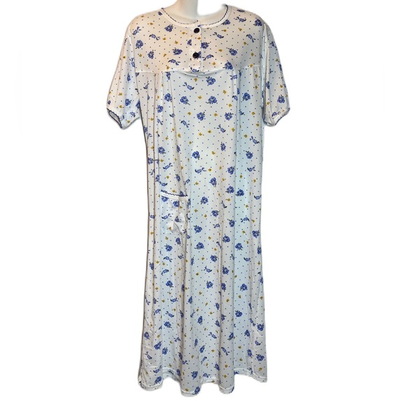 NIGHT ROBES - MANY MODELS AVAILABLE - Picture 6 of 6